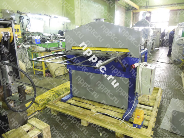 Ножницы гильотинные