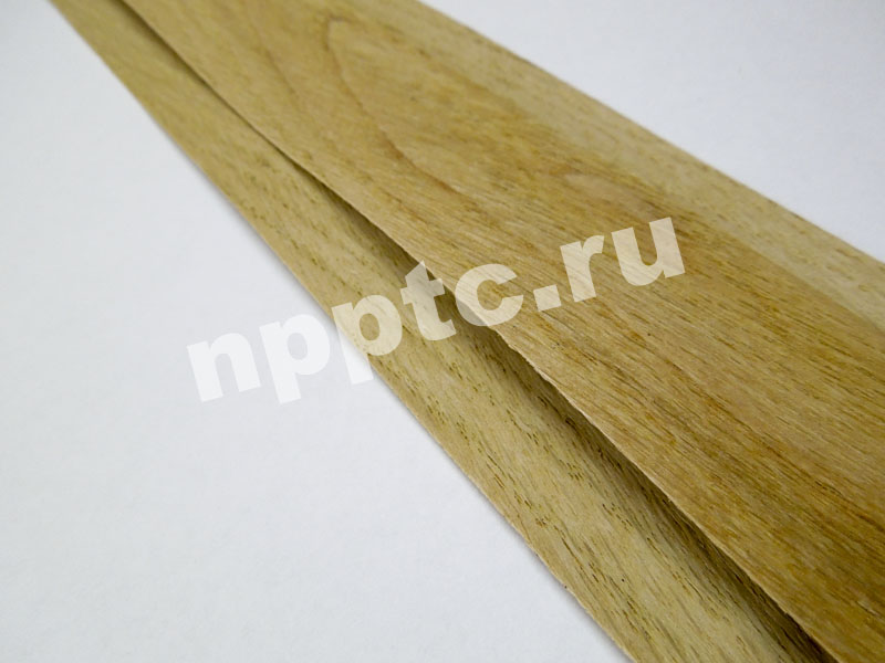 резка шпона 0,8 мм на ножницах гильотинных